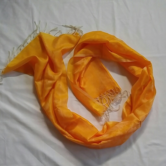 Scarf - Picture 2 of 5